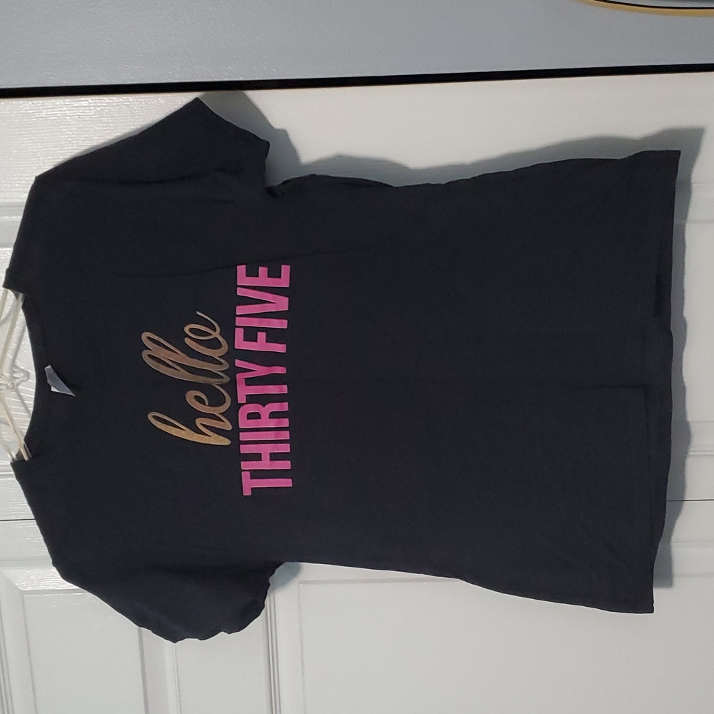 Hello 35 Tee